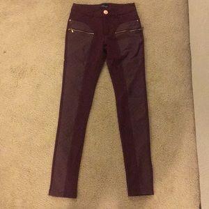 Plum/wine buttoned leggings
